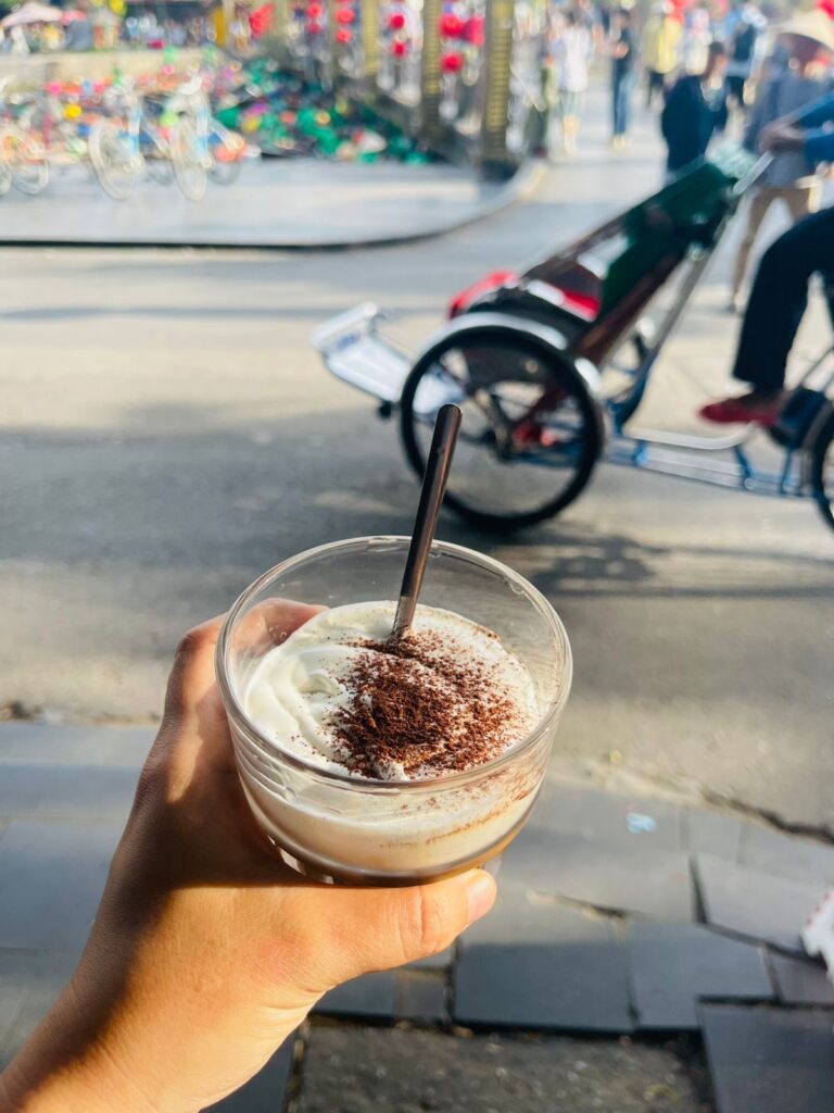 קפה מלוח בהוי אן – קלאסיקה וייטנאמית מפתיעה - סוכניות נסיעות למזרח וייטנאם 24/7