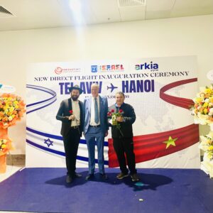 ניסים טל מנכל וייטנאם 247 ליווה את האירוע של הטיסה הראשונה מישראל לוייטנאם